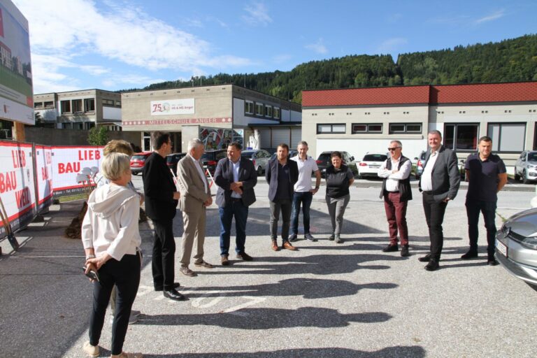 Spatenstich für das neue Wohnbauprojekt in Anger