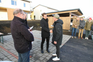 Neue geförderte Maisonettwohnungen der SG ENNSTAL in der Jadegasse Fohnsdorf bei der offiziellen Übergabe.