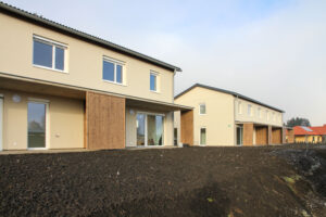 Neue geförderte Maisonettwohnungen der SG ENNSTAL in der Jadegasse Fohnsdorf bei der offiziellen Übergabe.